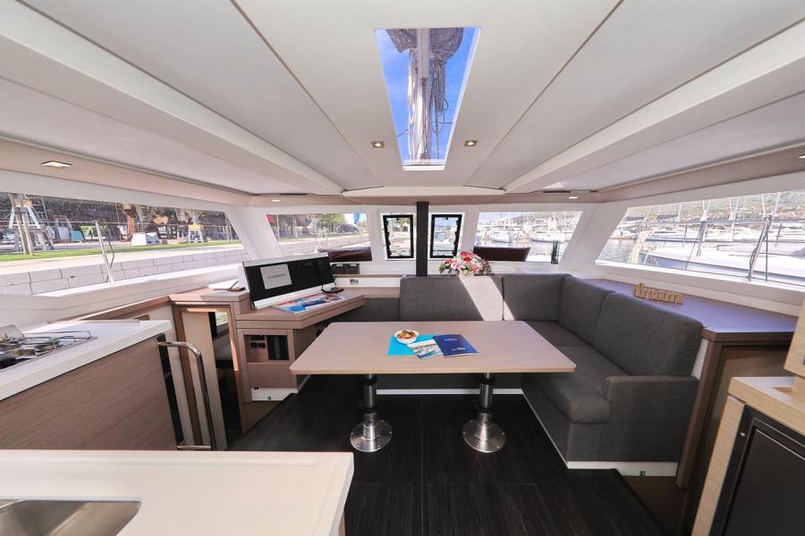 Fountaine Pajot Lucia 40 Felicitas II