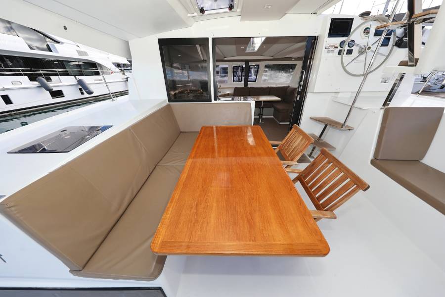 Fountaine Pajot Lucia 40 Why Not