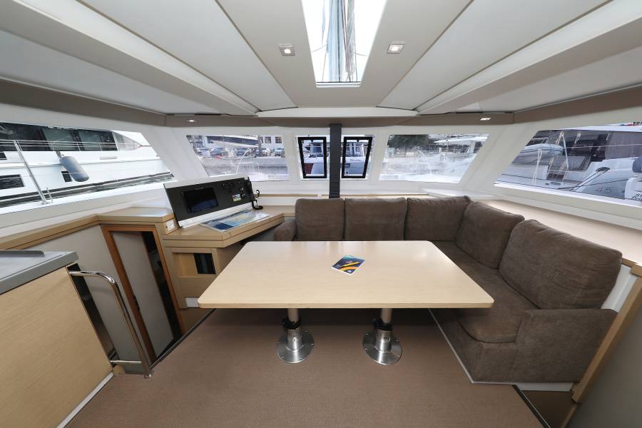 Fountaine Pajot Lucia 40 Why Not