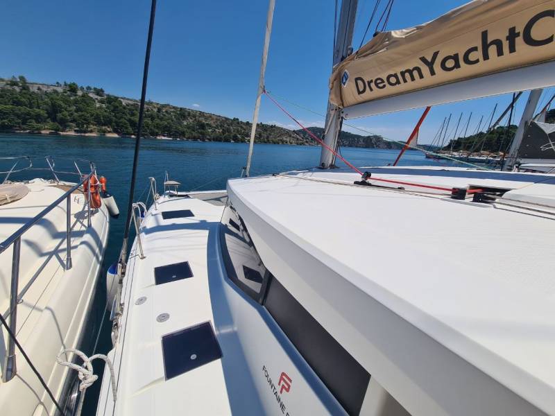 Fountaine Pajot Lucia 40 AKIALOA