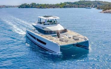 Fountaine Pajot Power 67, Ariva