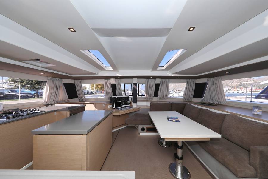 Fountaine Pajot Saba 50 Poco Loco