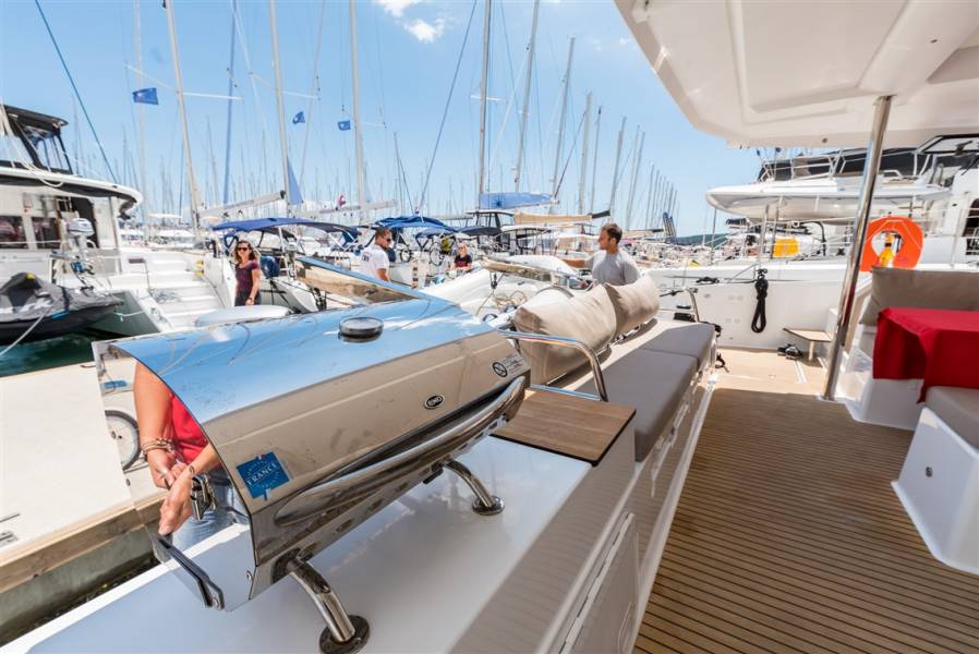 Fountaine Pajot Saona 47 Quintet Sunny Wave