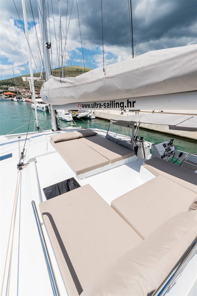 Fountaine Pajot Saona 47 Quintet Sunny Wave