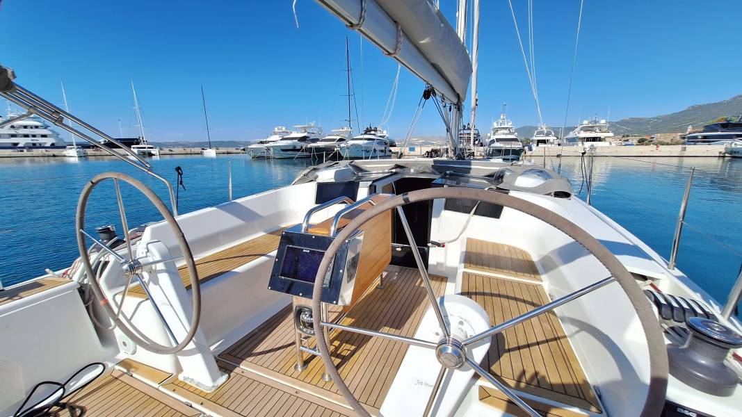 Hanse 388 Sunny Day