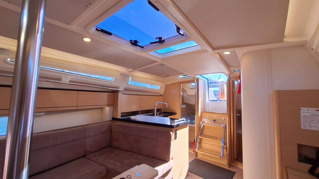 Hanse 388 Sunny Day