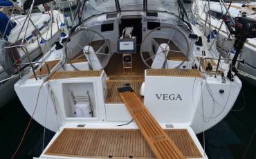 Hanse 415, Vega