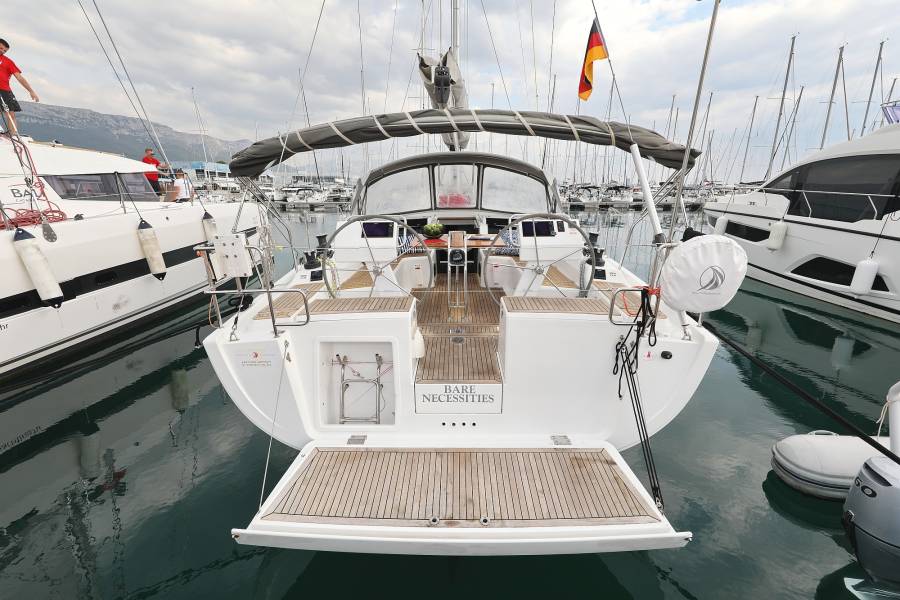 Hanse 455, Bare Necessities