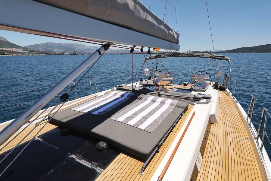 Hanse 588 Hot Stuff