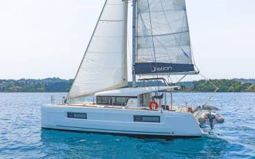 Lagoon 40, Thalasea