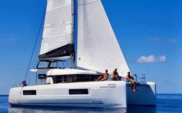 Lagoon 40, Sound of Silence