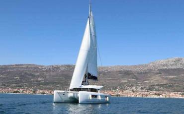 Lagoon 40 Blue