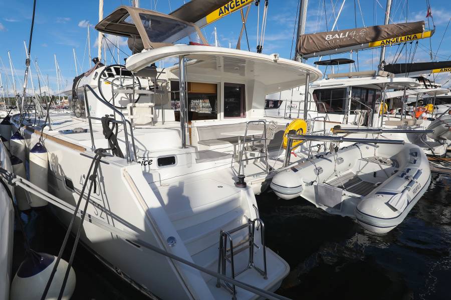 Lagoon 400 S2 First Choice