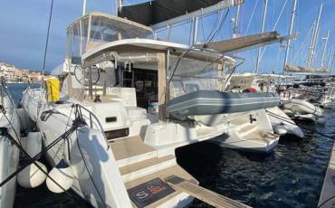 Lagoon 42 OW, Sailing Breeze
