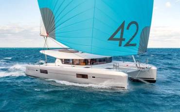 Lagoon 42, ON COMPASS TIME 