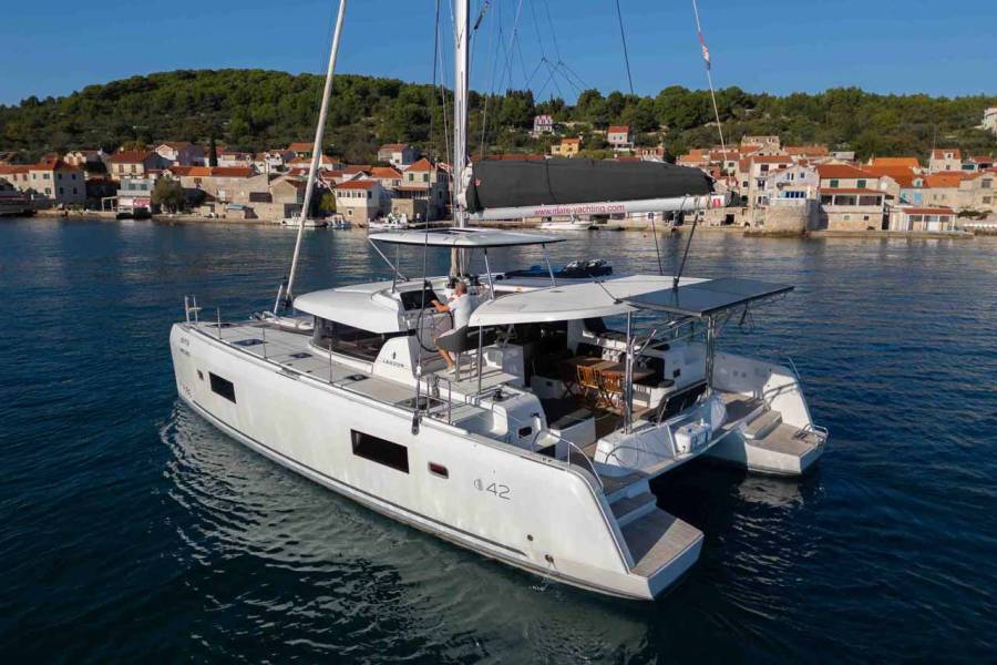 Lagoon 42 Mare Sunce