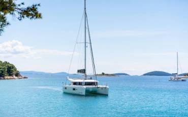Lagoon 42, Skyfall