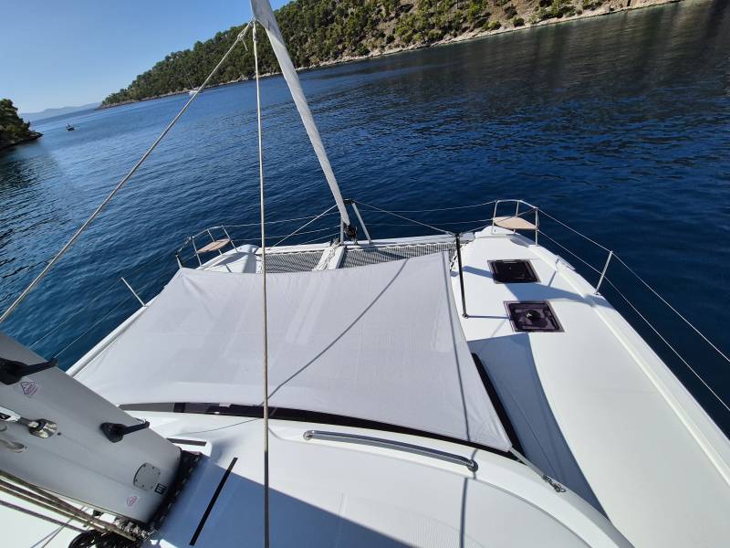 Lagoon 43 Stela
