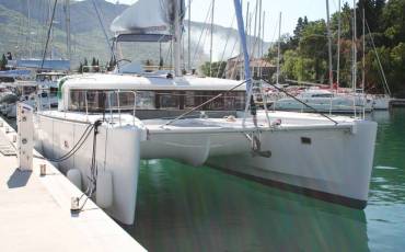 Lagoon 450 F, Claudia III 