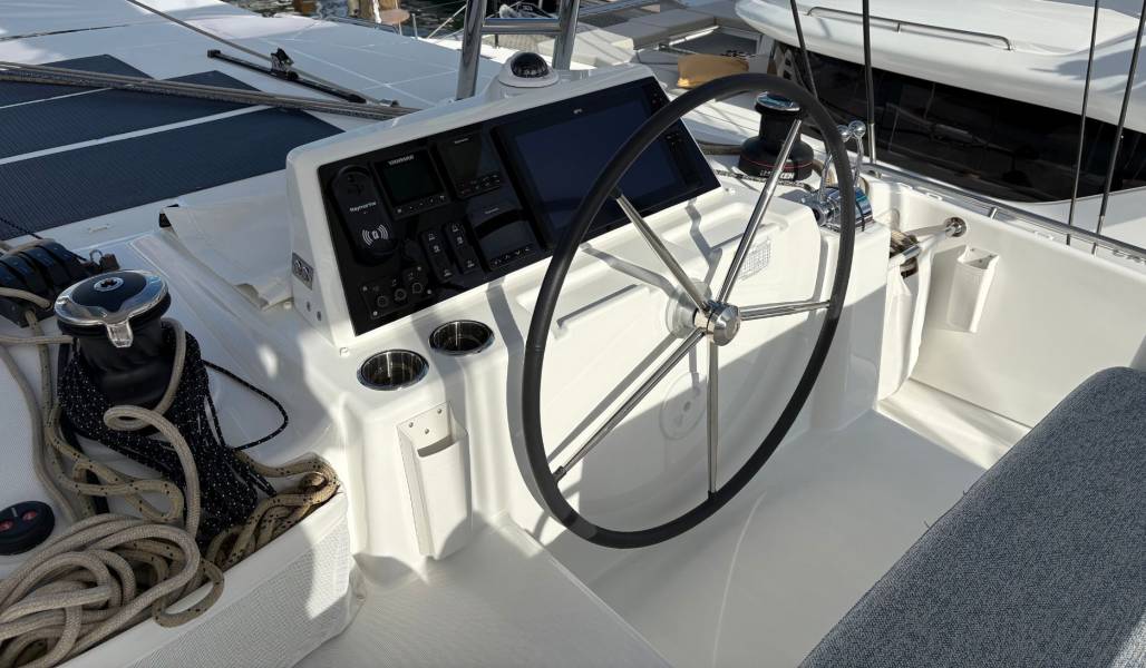 Lagoon 47 Nava