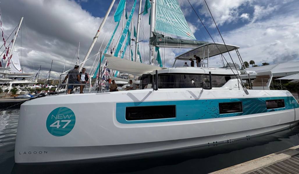 Lagoon 47 Nava