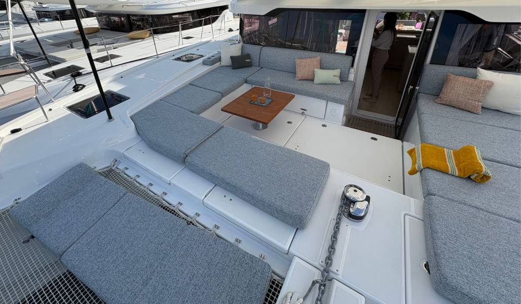Lagoon 47 Nava