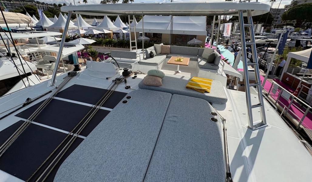 Lagoon 47 Nava
