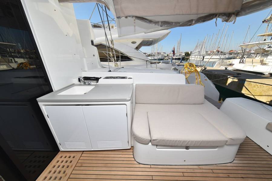 Lagoon 50 Lux