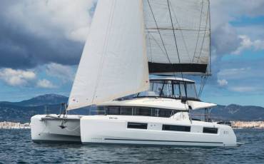 Lagoon 51 OW, Selanja