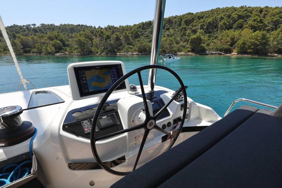 Lagoon 55 Nomad