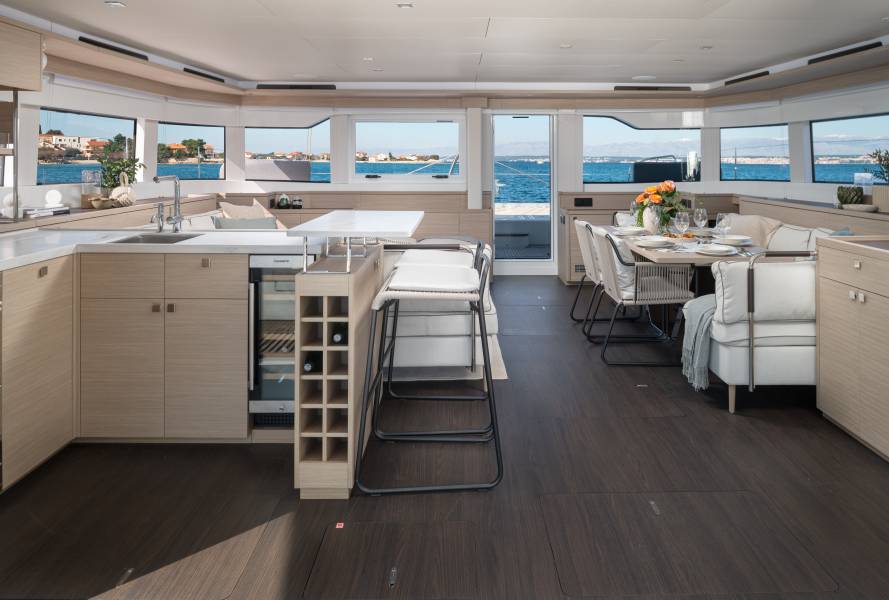 Lagoon 60 Diamond Diva
