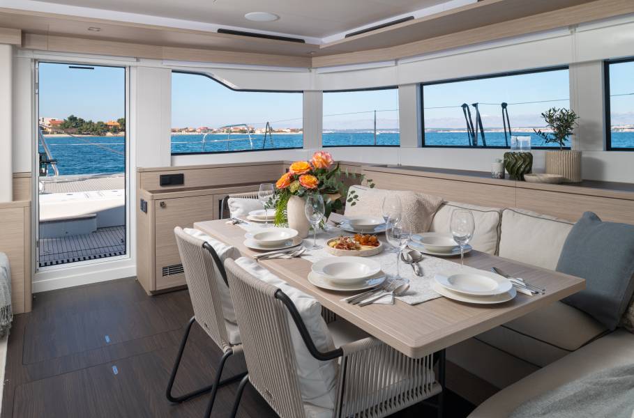 Lagoon 60 Diamond Diva