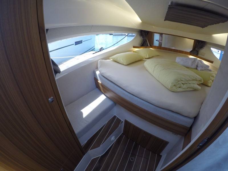 Marex 330 Scandinavia Malinkonija