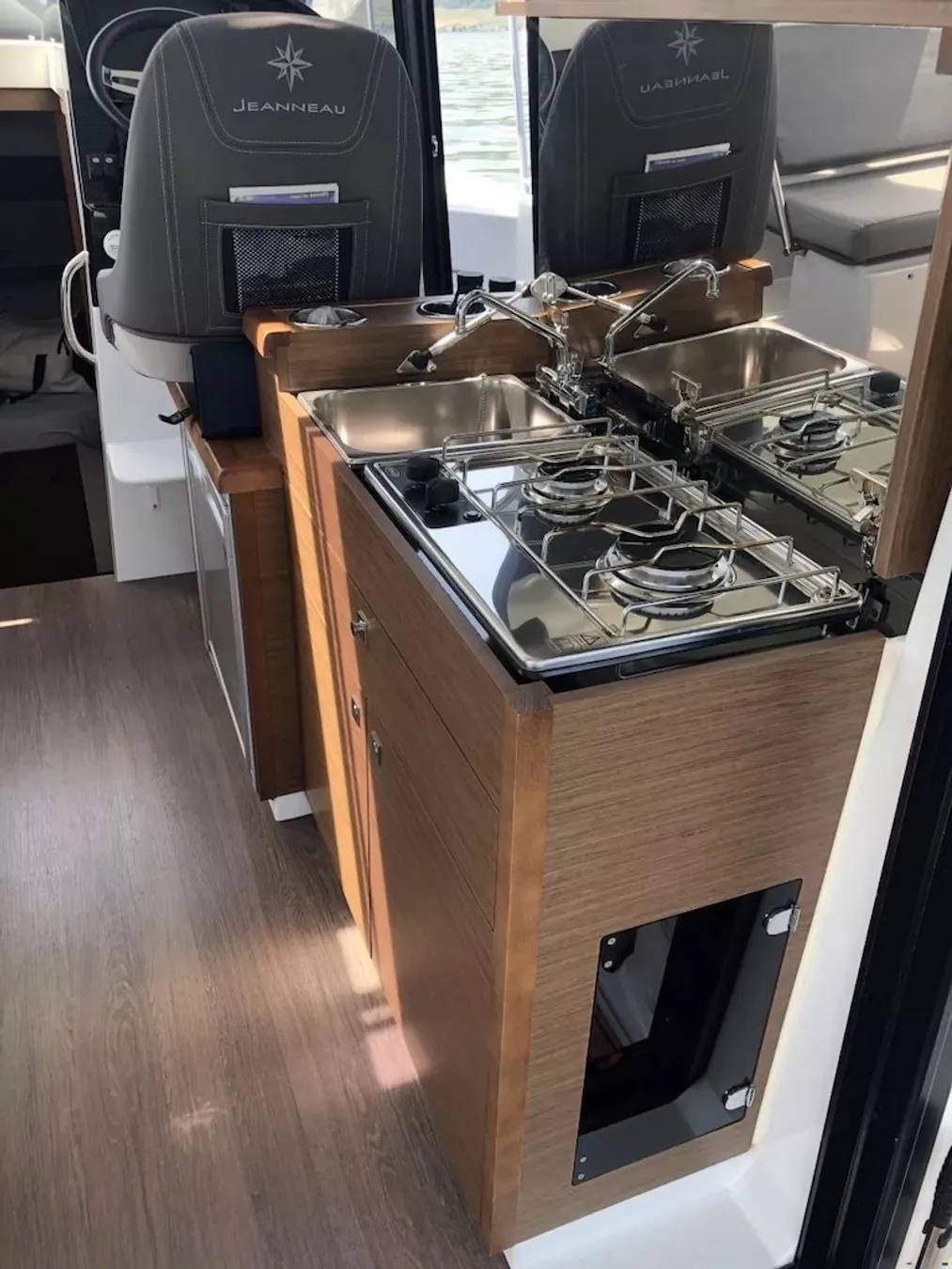 Merry Fisher 895 Time Out