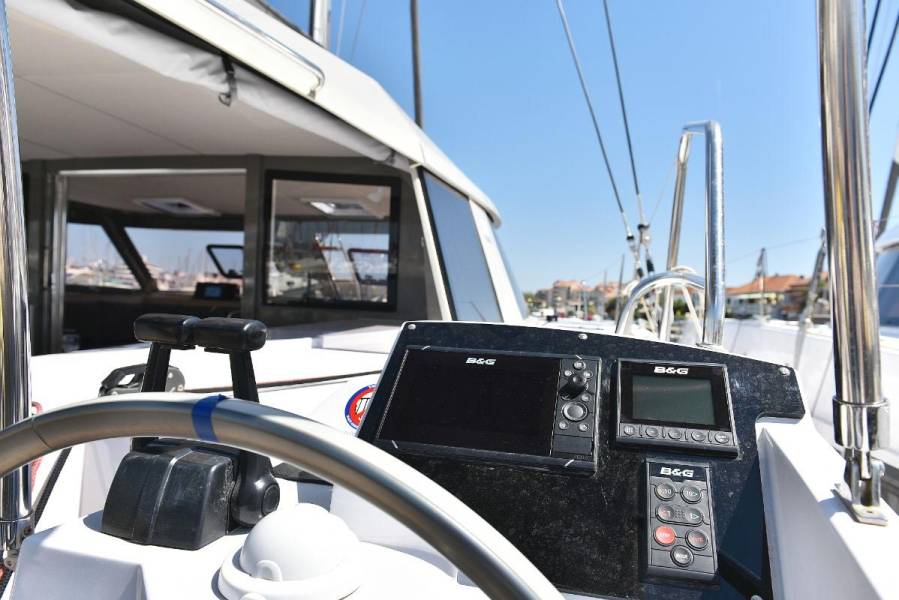 Nautitech 40 open NEW Whale Symphony