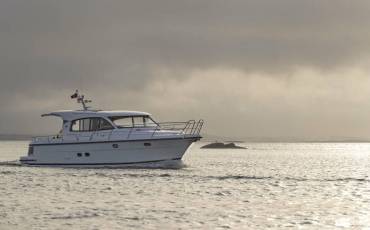 Nimbus 405 Coupe Ikar