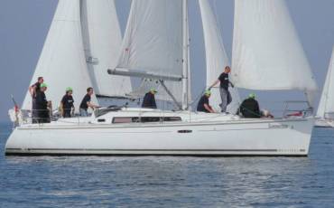 Oceanis 37, Summertime