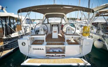 Oceanis 38 Omega