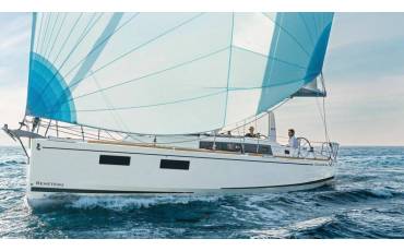 Oceanis 38.1, Lukas