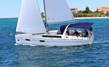 Oceanis 38.1, Elsa