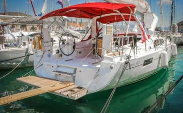 Oceanis 41.1, Porterusa