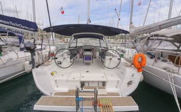 Oceanis 45, STRAUSS