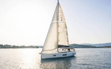 Oceanis 51.1, Babakita