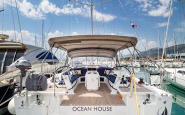 Oceanis 51.1, Ocean House