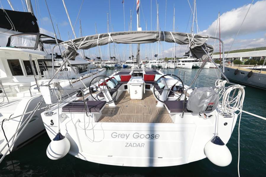 Oceanis 51.1 Grey Goose