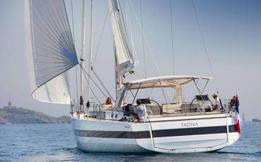 Oceanis Yacht 62 Taona