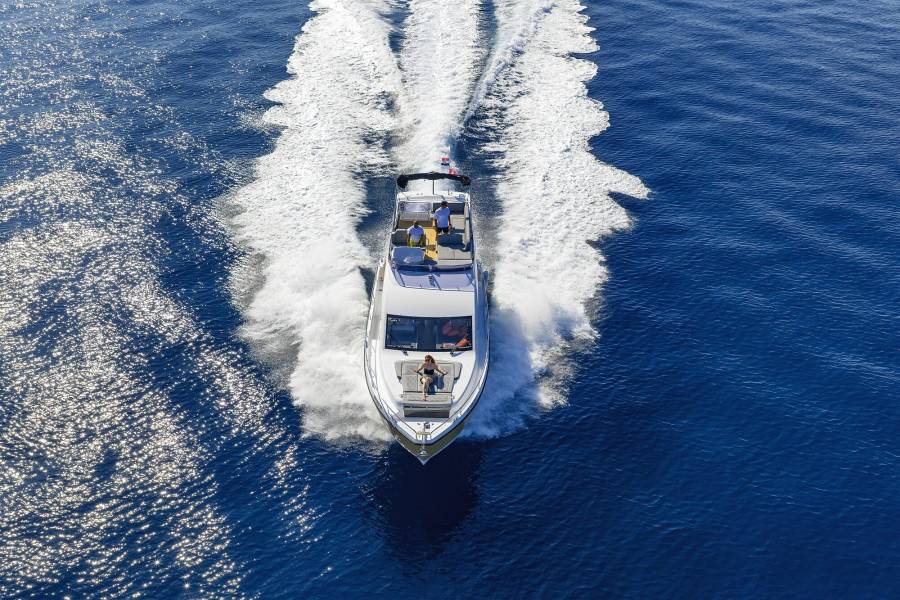 Sealine F430 Tireless Too