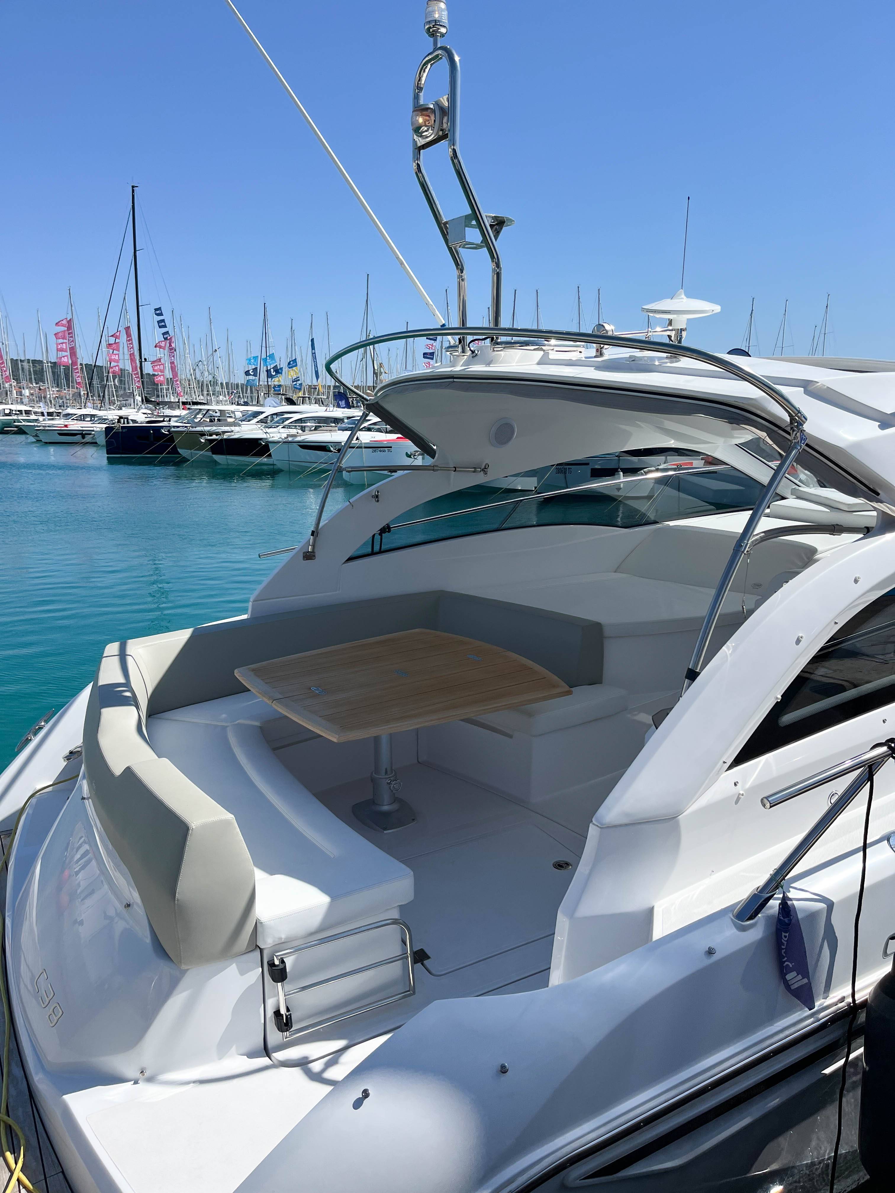 Sessa C38 Brač
