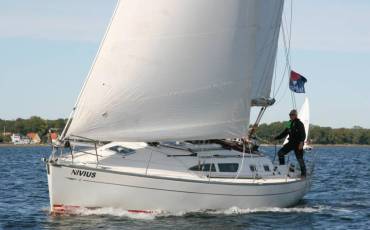 Sun Fast 37, Nivius