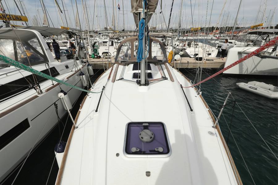 Sun Odyssey 33i Cosma